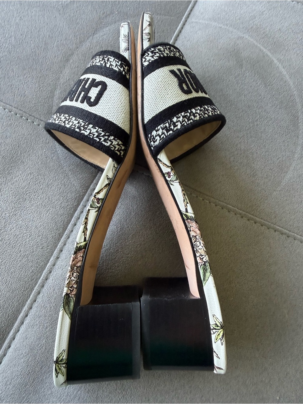Dior Dway Black & White Floral Logo Slide Mules - Picture 8 of 11